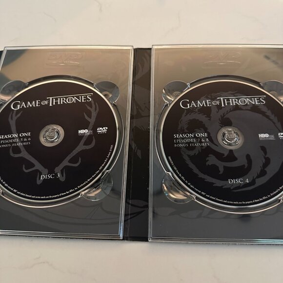 Game of Thrones The Complete First Season 5 Disc Set - Picture 9 of 10